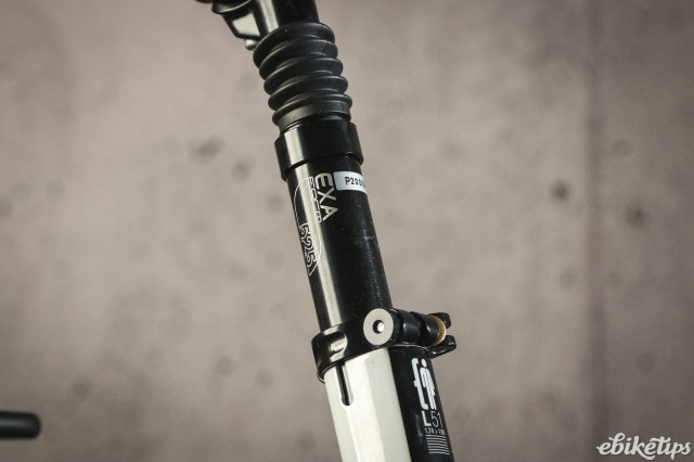 Moustache Samedi X-Road 27 - seatpost.jpg