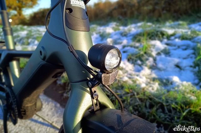 Raleigh Modum front light on.jpg