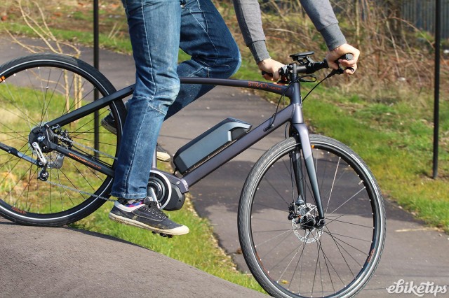 Raleigh Strada E - riding 2.jpg