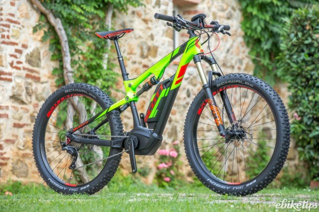 Scott e-Genius 710 Plus - threequrter 2.jpg