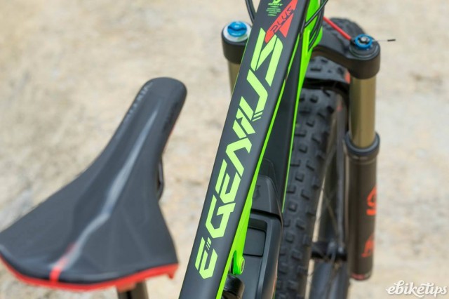 Scott e-Genius 710 Plus - top tube 3.jpg