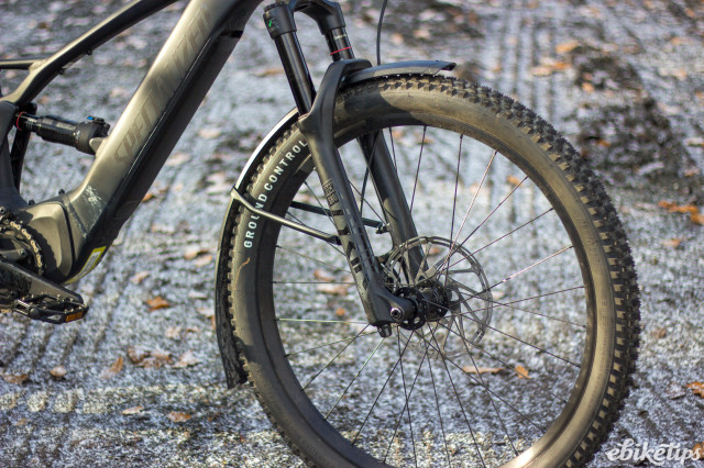 Specialized Turbo Tero X 6 front forks and mudguard.jpg