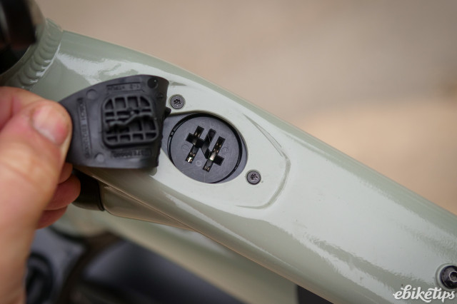 Tern HSD S00 2023 - charging port.jpg