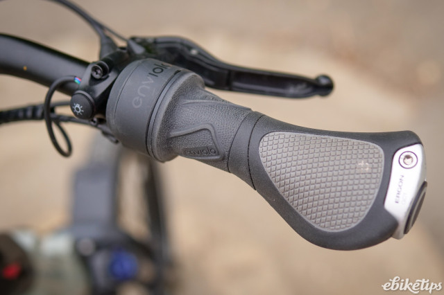 Tern HSD S00 2023 - grip and shifter.jpg