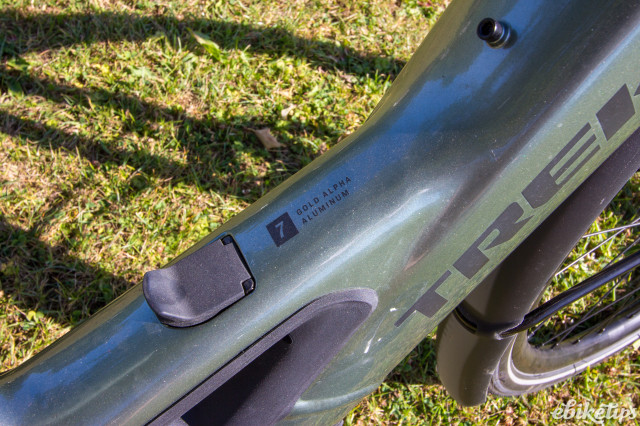 Trek FX+ 7 bike logo.jpg