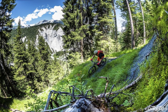 Trek Powerfly 9 FS - riding 5.jpg