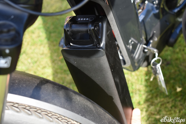 Turbo Como battery removal 1.JPG