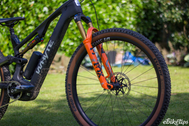 Whyte ELyte 140 Works forks.jpg