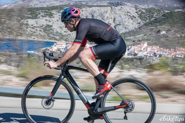 Wilier Cento1 Hybrid - riding