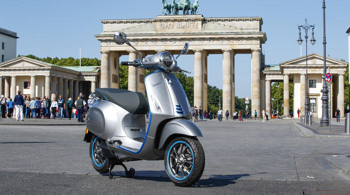 04-vespa-elettrica-ambient.jpg