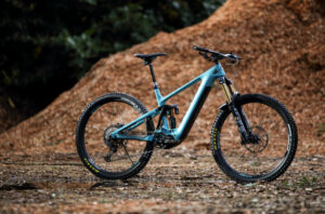2021 yeti 160e t1 hero.jpg