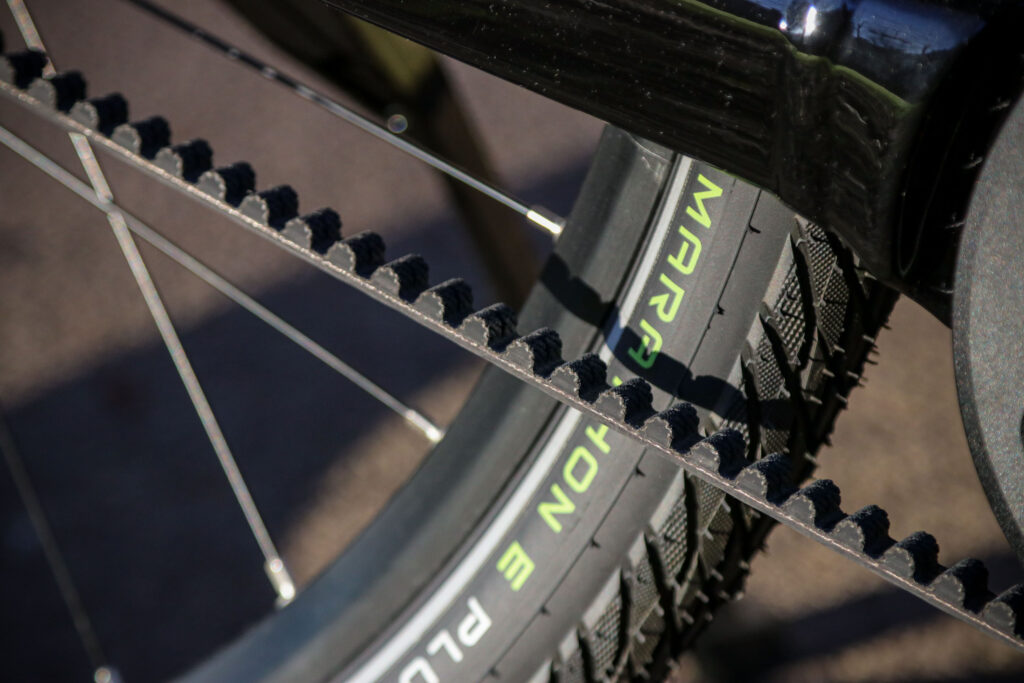 2025 Giant AnyTour E+ 3 - belt drive