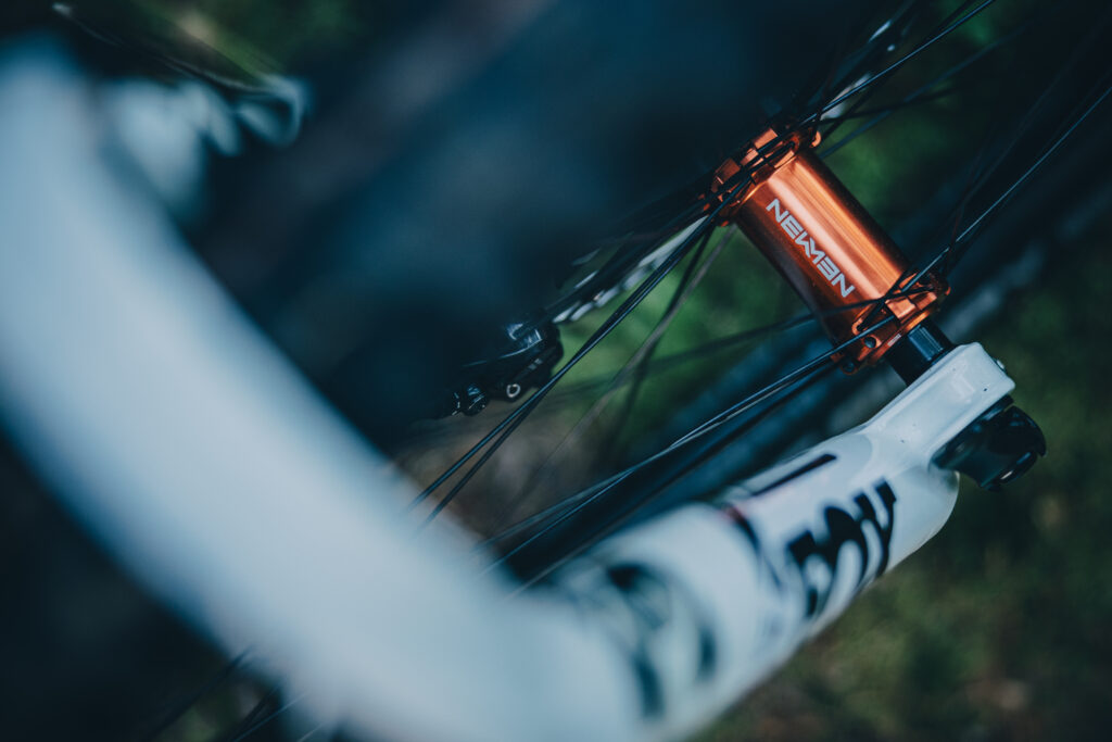 Cube Hybrid ONE44 6