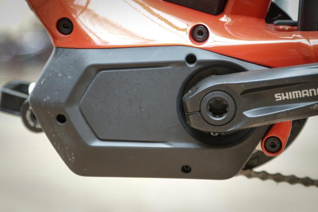 BMC AlpenChallenge AL Sport One – motor.jpg