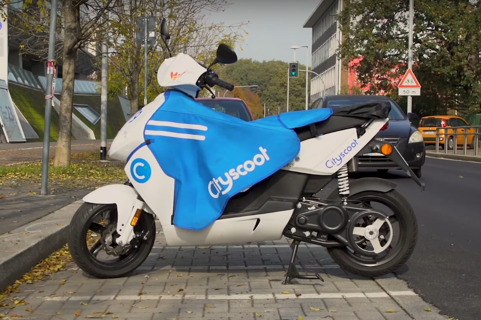 Cityscoot electric moped.jpg