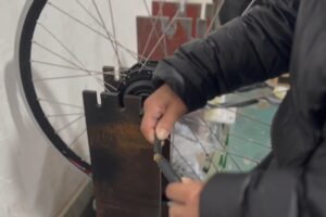 E-bike conversion wheel