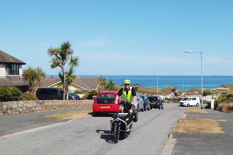 E-cargo bike paramedic