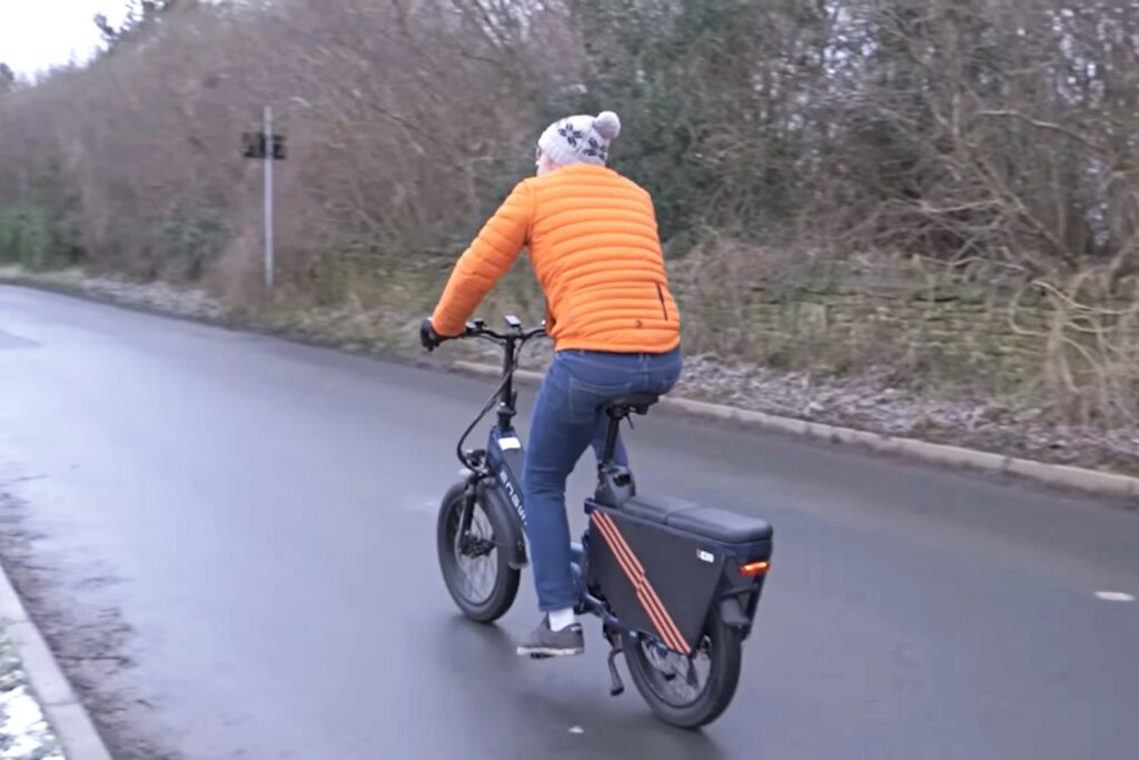 Engwe LE20 riding