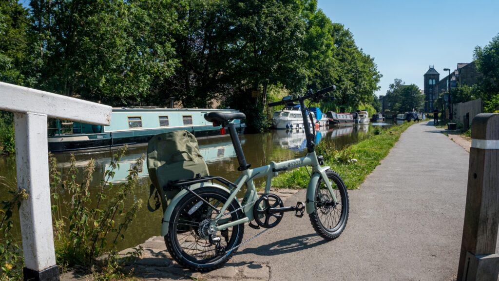 Estarli e20.8 Play Skipton canal
