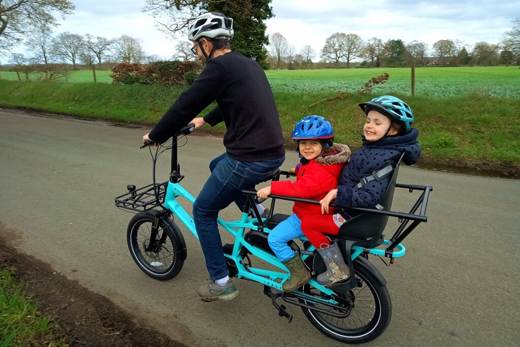 Estarli eCargo riding 2