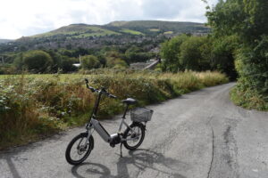 Foldo a good hillclimber due to low gearing.JPG