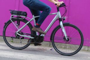 Giant Prime E +3 - riding 1.jpg
