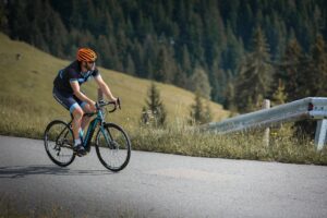 Giant Road E+ 1 – riding 2.jpg