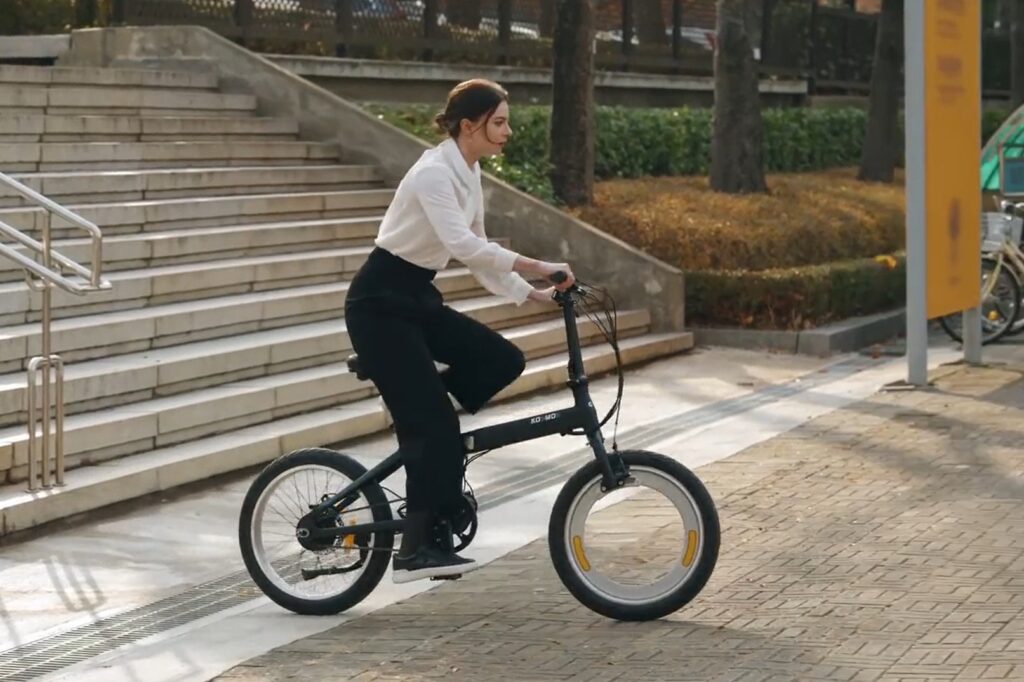 Kosmos riding
