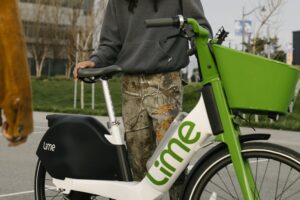 Lime Gen4 e-bike.jpg