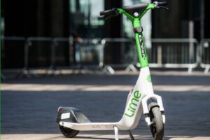 Lime e-scooter.jpg
