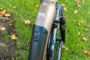 Raleigh Motus Tour battery