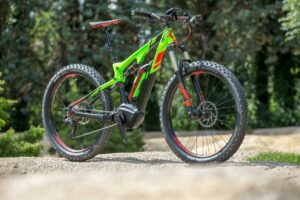 Scott e-Genius 710 Plus - threequarter.jpg