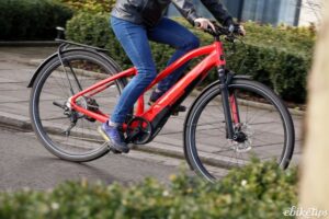 Specialized Turbo Vado &ndash; riding 1.jpg