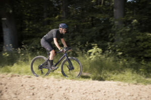 Urwahn Waldwiesel ebike riding.jpg