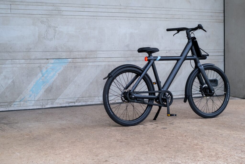 VanMoof bike by Geo Chierchia on Unsplash