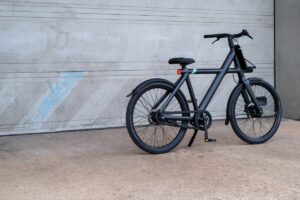 VanMoof bike by Geo Chierchia on Unsplash
