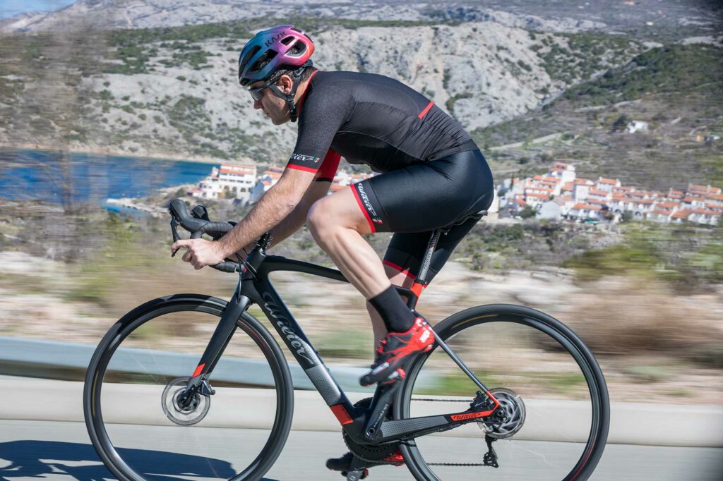 Wilier Cento1 Hybrid - riding