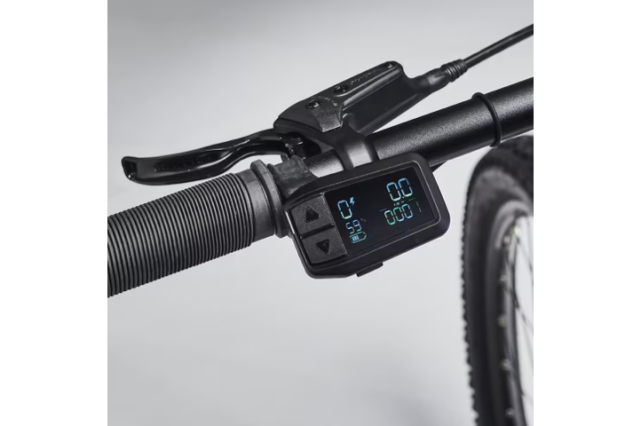  2022 Decathlon Rockrider E-ST 500 shifter screen.png