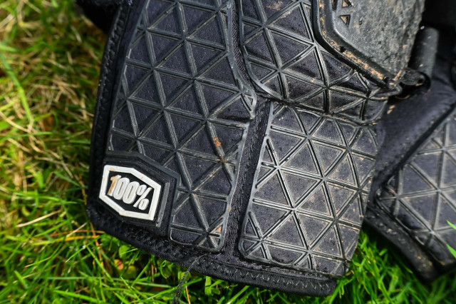 100-Surpass-knee-guards-review-103.jpg