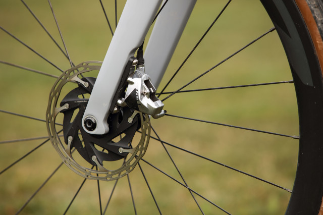 1816 Lenfer du nord sram axs mullet brake caliper.jpg