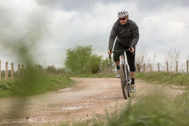 1816 Lenfer du nord sram axs mullet riding 2.jpg