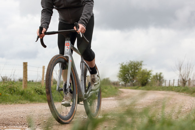 1816 Lenfer du nord sram axs mullet riding close.jpg