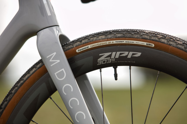 1816 Lenfer du nord sram axs mullet wheel tyre.jpg