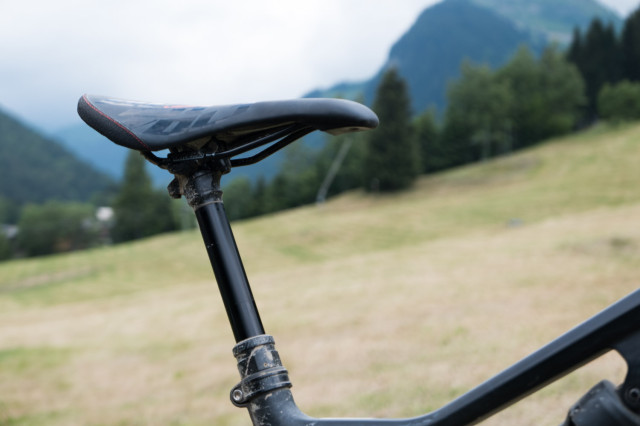 2019-Lapierre-Overvolt-Carbon-AMi-900-review-105.jpg
