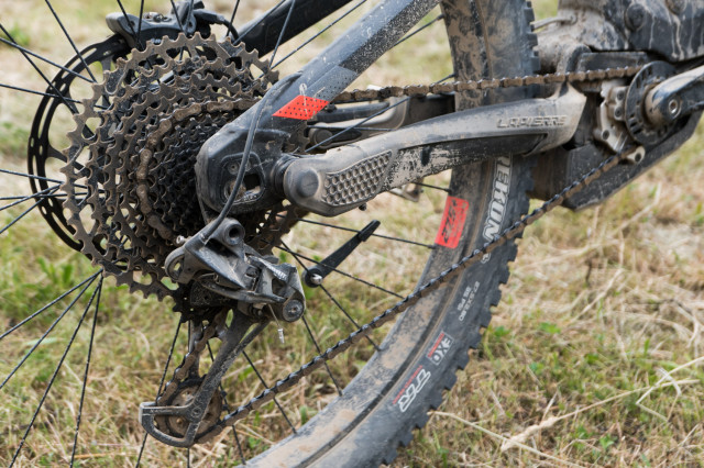 2019-Lapierre-Overvolt-Carbon-AMi-900-review-106.jpg