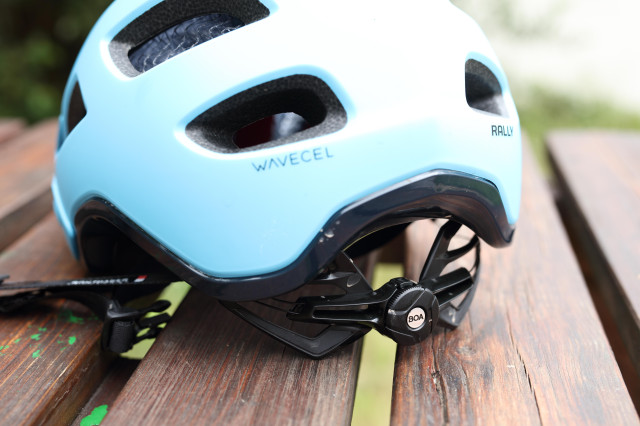 2020 Bontrager Rally WaveCel boa.jpg