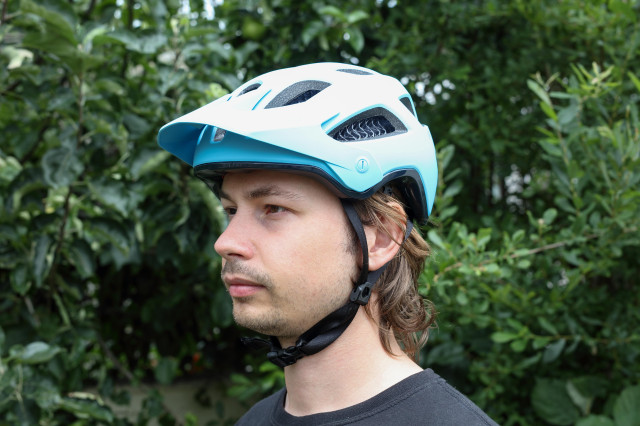 2020 Bontrager Rally WaveCel wear.jpg
