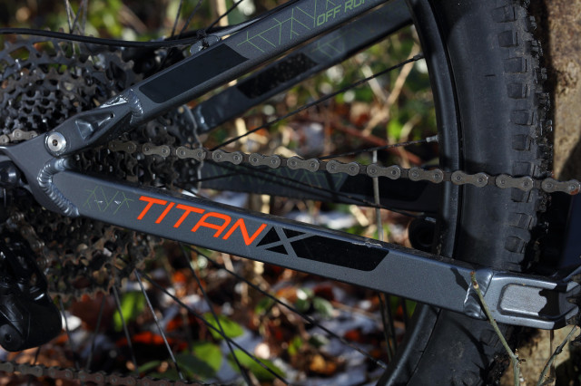 2020 Carrera Titan X chain stay.jpg