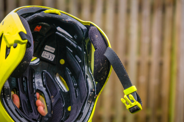 2020 Giro Tyrant helmet-10.jpg