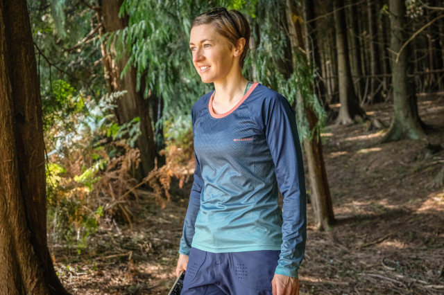 2020 Madison Flux Enduro womens jersey-3.jpg